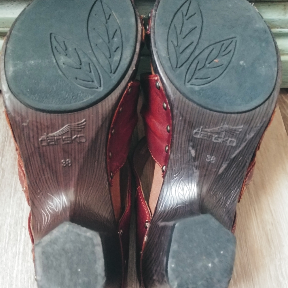Dansko Brown Leather Floral Sandal  38 - Picture 9 of 9